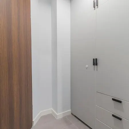 Appartement - Great Location - Center - #o5 *